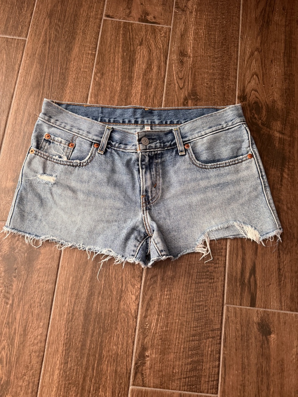 Levi's jean shorts size 27